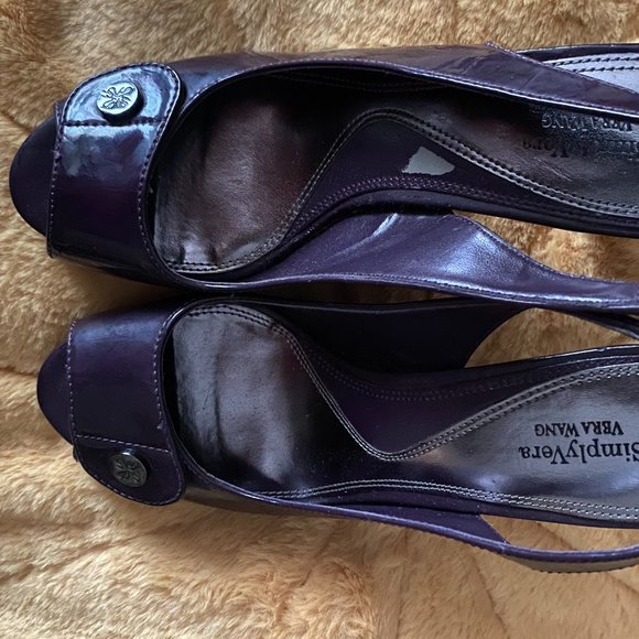 Simply Vera Heal in Plumosa Purple. Size 7.5 - Picture 5 of 5